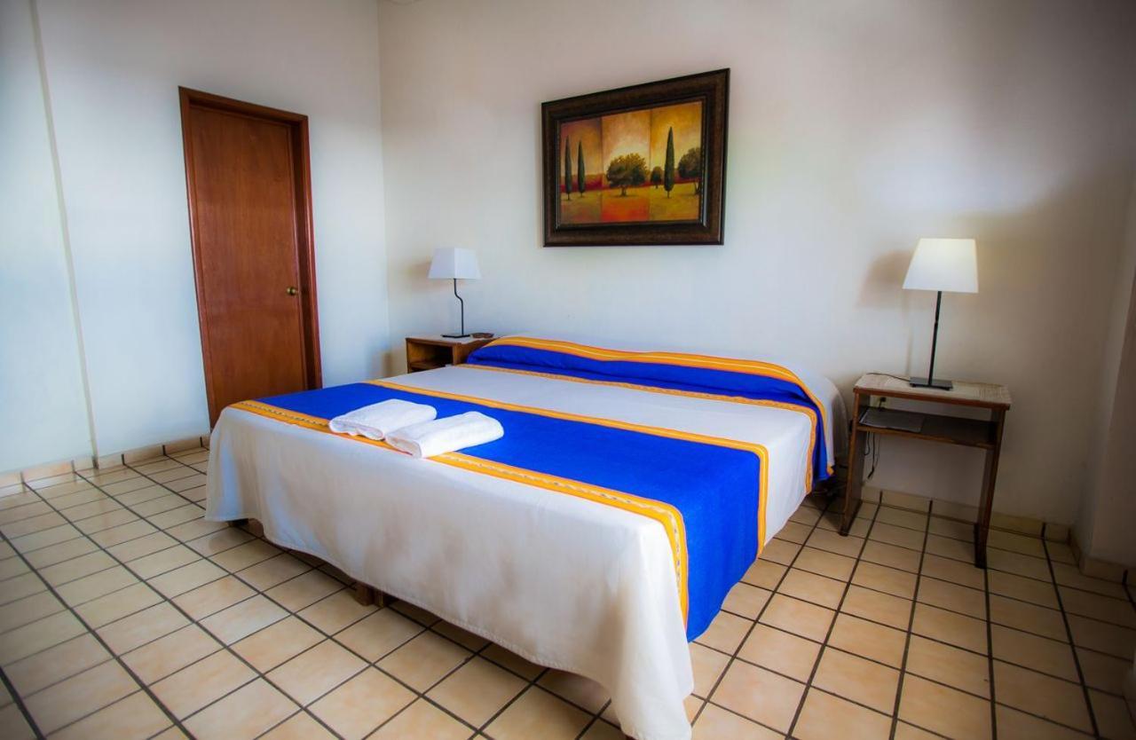 Hostal La Parroquia En Комала Экстерьер фото