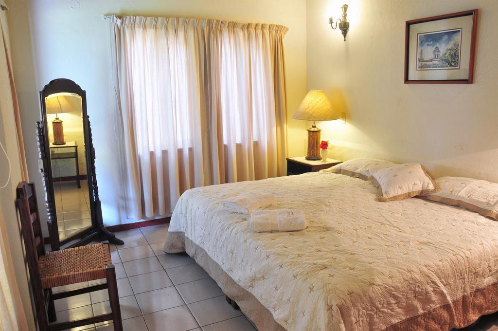 Hostal La Parroquia En Комала Экстерьер фото
