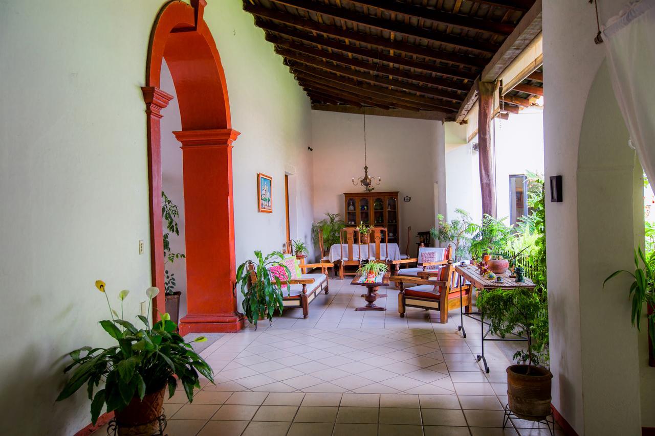 Hostal La Parroquia En Комала Экстерьер фото